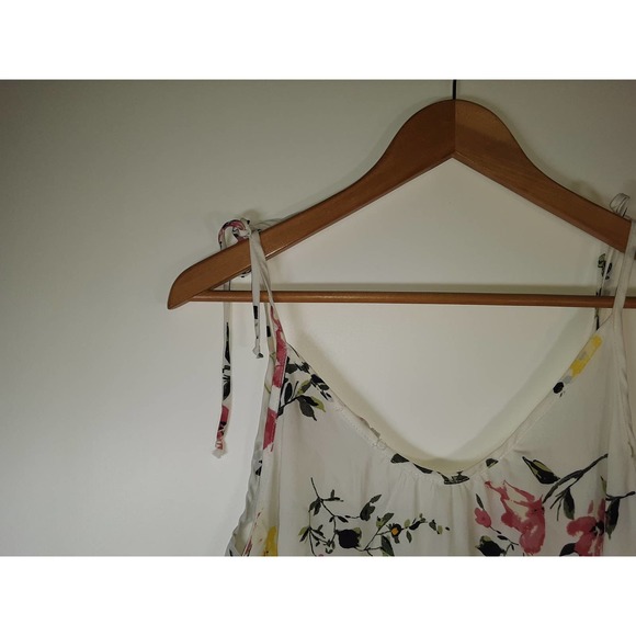 Floral Tank - Picture 2 of 4